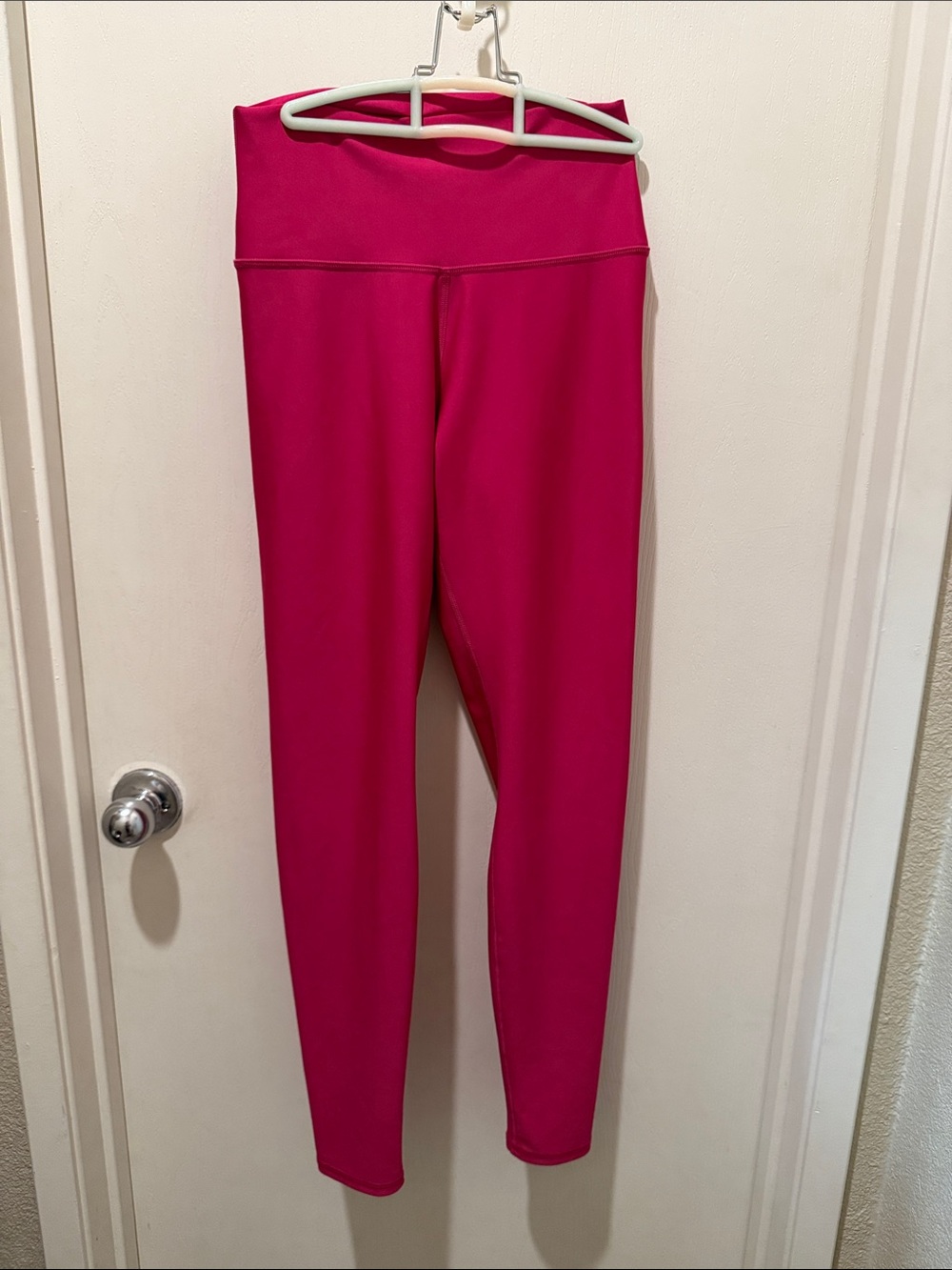 ALO Yoga High-Waist Hot Pink Leggings